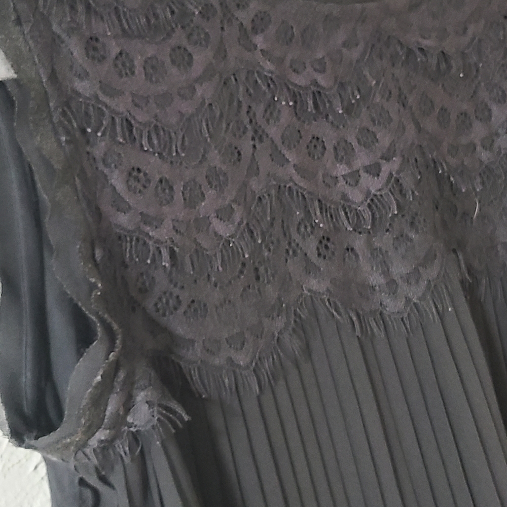 Loft Black Pleated Lace Sleeveless Dressy Tank Top - Size Small - Picture 4 of 14